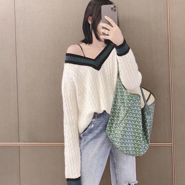 women's sweaters fashion cashmere ladies sweater v turtleneck long sleeved bottom, White;black
women's sweaters fashion cashmere ladies sweater v turtleneck long sleeved bottom, White;black