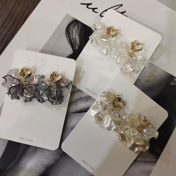 new korean acrylic shell flower petal drop earrings for women elegant metal hollow heart holiday pendientes jewelry accessories1, Silver
new korean acrylic shell flower petal drop earrings for women elegant metal hollow heart holiday pendientes jewelry accessories1, Silver
