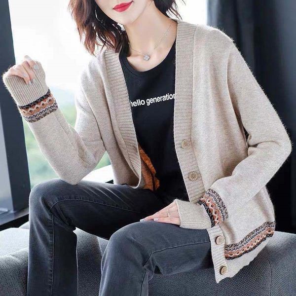 women's knitted cardigan autumn winter wear v-neck casual loose button sweater jacket ladies short shawl small outer wear 201128, White;black
women's knitted cardigan autumn winter wear v-neck casual loose button sweater jacket ladies short shawl small outer wear 201128, White;black