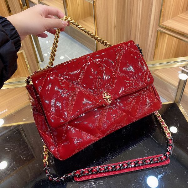 new design fashion original pure leather luxury lady handbag imported patent leather red chain shoulder bag ing, Black
new design fashion original pure leather luxury lady handbag imported patent leather red chain shoulder bag ing, Black