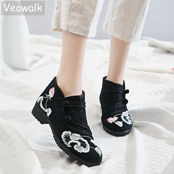 veowalk winter women jacquard fabric short boots warm fleece lining ankle booties retro ladies chinese embroidered shoes black
veowalk winter women jacquard fabric short boots warm fleece lining ankle booties retro ladies chinese embroidered shoes black