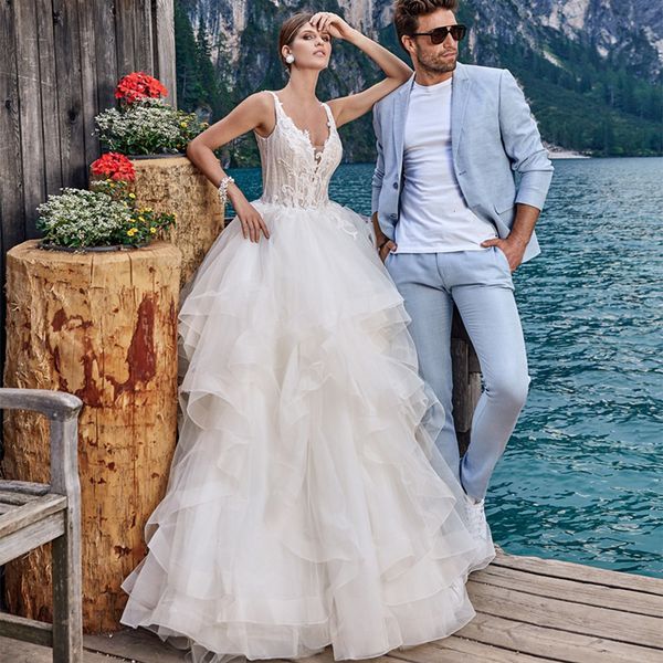 2021 new ruffles tulle ball v neck illusion lace appliques bridal es princess wedding gown i8kr, White
2021 new ruffles tulle ball v neck illusion lace appliques bridal es princess wedding gown i8kr, White