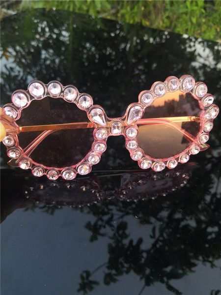 sunglasses full crystal frame oval for women 2021 rhinestone sun glasses female vinatge pink small alloy shades fml, White;black
sunglasses full crystal frame oval for women 2021 rhinestone sun glasses female vinatge pink small alloy shades fml, White;black
