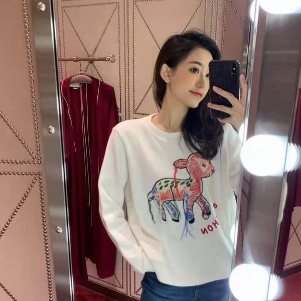 2020 autumn winter new embroidery tassel three-dimensional lamb logo fashion round neck long sleeve hoodie lovers and men, White
2020 autumn winter new embroidery tassel three-dimensional lamb logo fashion round neck long sleeve hoodie lovers and men, White
