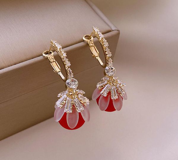 2020 new red shell flower pearl sparkling rhinestone sweet exquisite retro birthday gift for girlfriend 432, Golden;silver
2020 new red shell flower pearl sparkling rhinestone sweet exquisite retro birthday gift for girlfriend 432, Golden;silver