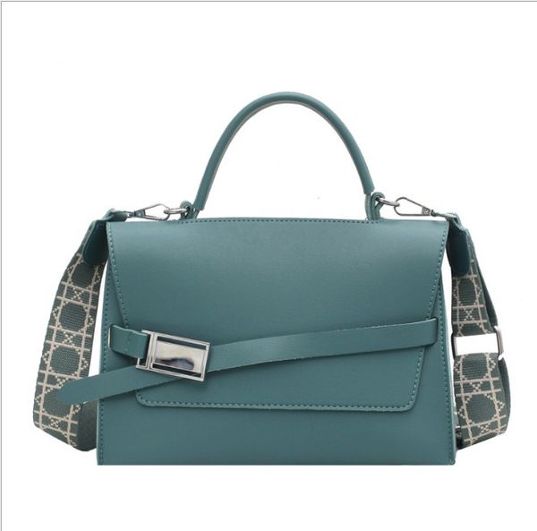 new arrival 2021 women's fashion elegant shoulder messenger bags pu leather handbag tote female with wide strap crossbody bag
new arrival 2021 women's fashion elegant shoulder messenger bags pu leather handbag tote female with wide strap crossbody bag