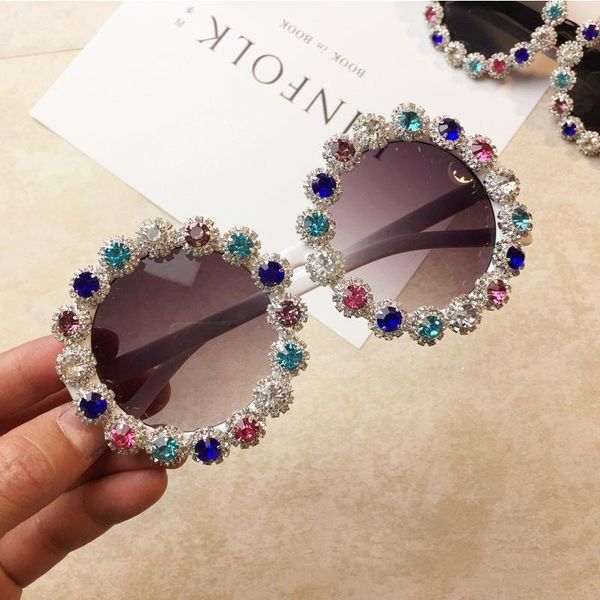 sunglasses 2021 hip hop baroque women crystals girls sun glasses rhinestone ladies shades for party feminino, White;black
sunglasses 2021 hip hop baroque women crystals girls sun glasses rhinestone ladies shades for party feminino, White;black