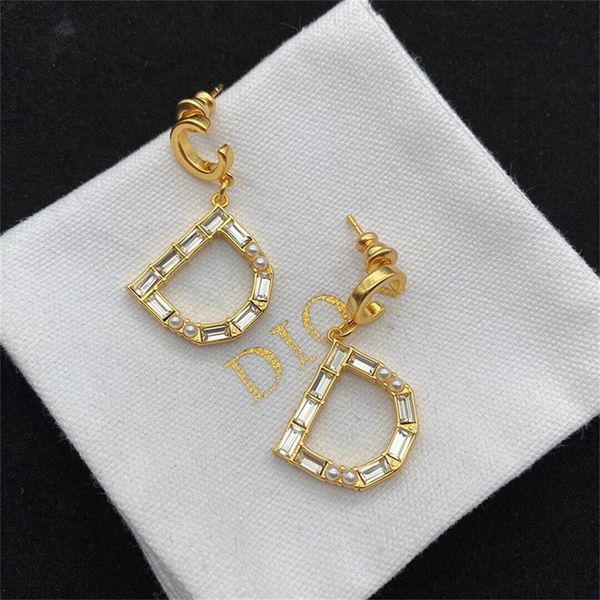 new square brilliant diamonds women's pendant women's earrings brass material style, Black
new square brilliant diamonds women's pendant women's earrings brass material style, Black