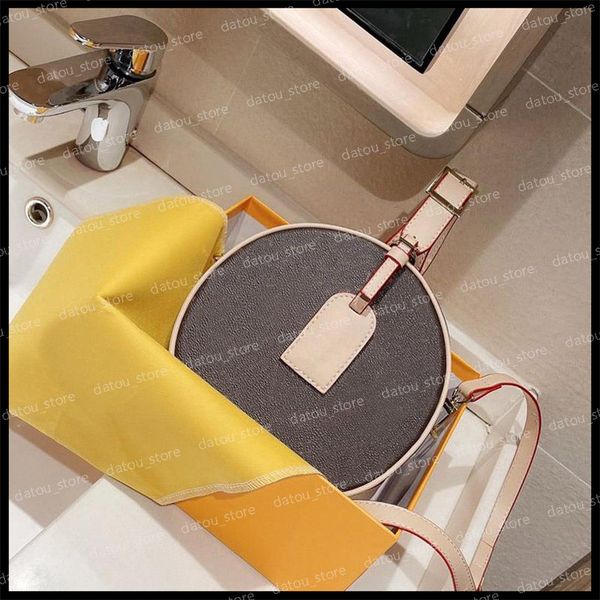 boite chapeau souple women luxurys designers bags fashion tote bag lady shoulder bags round crossbody bags designers handbags purses
boite chapeau souple women luxurys designers bags fashion tote bag lady shoulder bags round crossbody bags designers handbags purses