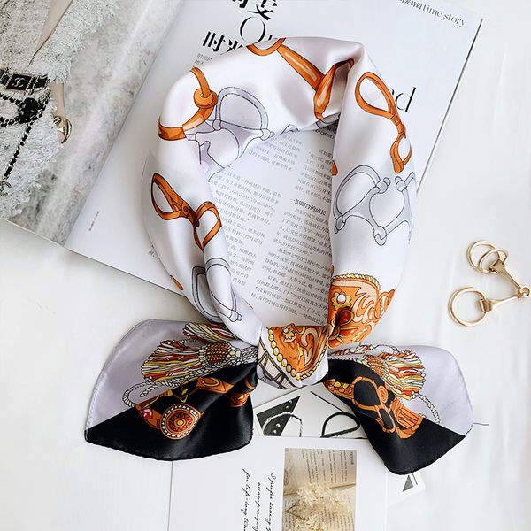 wang mani same silk scarf simple silver wang mani stitching buckle huanjiang thin shadow small scarf spring and autumn klwe, Black;purple
wang mani same silk scarf simple silver wang mani stitching buckle huanjiang thin shadow small scarf spring and autumn klwe, Black;purple