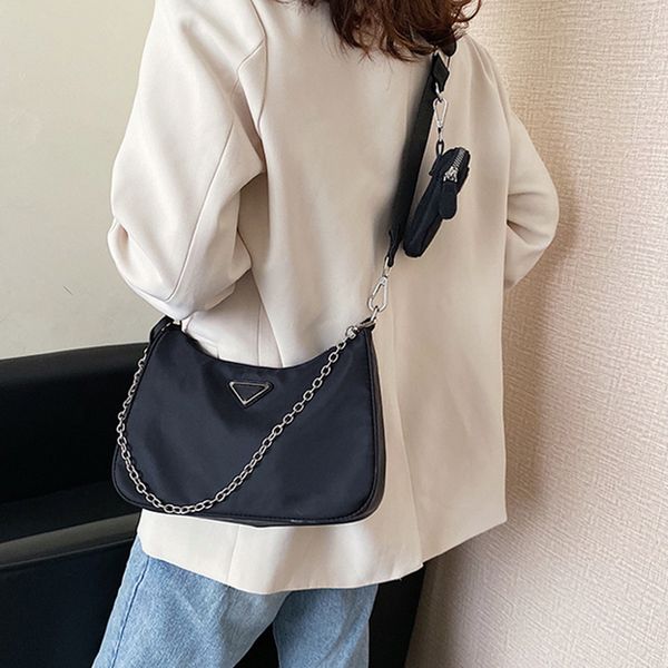 fashion handbag bag women nylon hobo canvas bag plain color with fashion versatile style 3-piece set zipper chain luxurys designers bag
fashion handbag bag women nylon hobo canvas bag plain color with fashion versatile style 3-piece set zipper chain luxurys designers bag