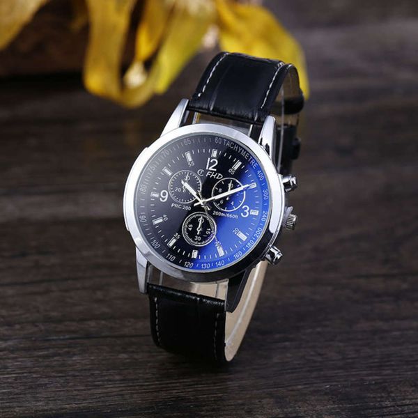 three eyelids with men's blue glass watch quartz watch gift fashion men's watch, Slivery;brown
three eyelids with men's blue glass watch quartz watch gift fashion men's watch, Slivery;brown