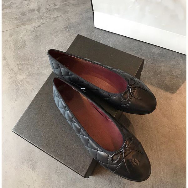 2020 new women genuine leather ballet flat shoes diamond lattice ballerina dancing single shoes pregnannt women casual shoes q1215, Black;white
2020 new women genuine leather ballet flat shoes diamond lattice ballerina dancing single shoes pregnannt women casual shoes q1215, Black;white