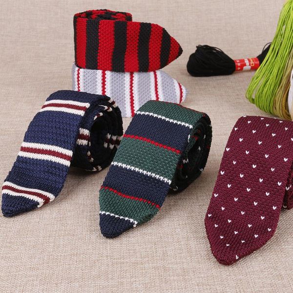 neck ties 2021 5.5cm men's knitted tie triangle striped neckties for man woven skinny cravate party knitting, Blue;purple
neck ties 2021 5.5cm men's knitted tie triangle striped neckties for man woven skinny cravate party knitting, Blue;purple