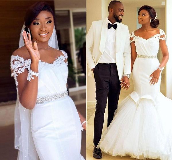 2021 elegant mermaid wedding dresses v sheer neck long illusion sleeves lace applique sweep train tulle crystals beaded wedding bridal gown, White
2021 elegant mermaid wedding dresses v sheer neck long illusion sleeves lace applique sweep train tulle crystals beaded wedding bridal gown, White