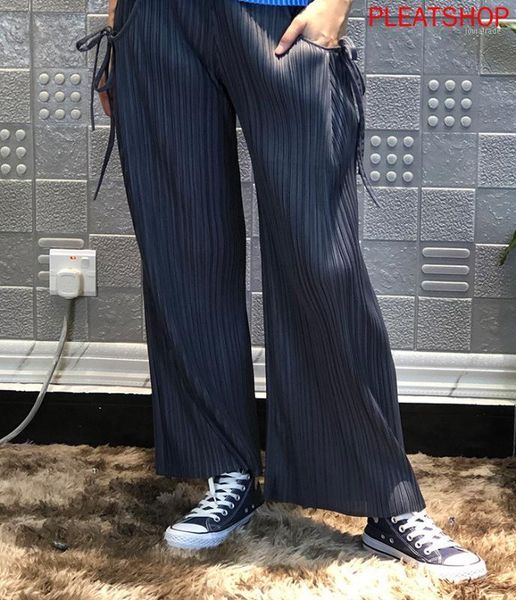 women's pants & capris lace dungarees summer style waist loose temperament women's all-match miyake pleats oggers women vetement f, Black;white
women's pants & capris lace dungarees summer style waist loose temperament women's all-match miyake pleats oggers women vetement f, Black;white