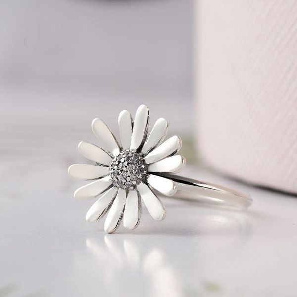 original s925 sterling silver ring pave daisy flower statement with crystal rings for women wedding party gift fashion jewelry, Golden;silver
original s925 sterling silver ring pave daisy flower statement with crystal rings for women wedding party gift fashion jewelry, Golden;silver