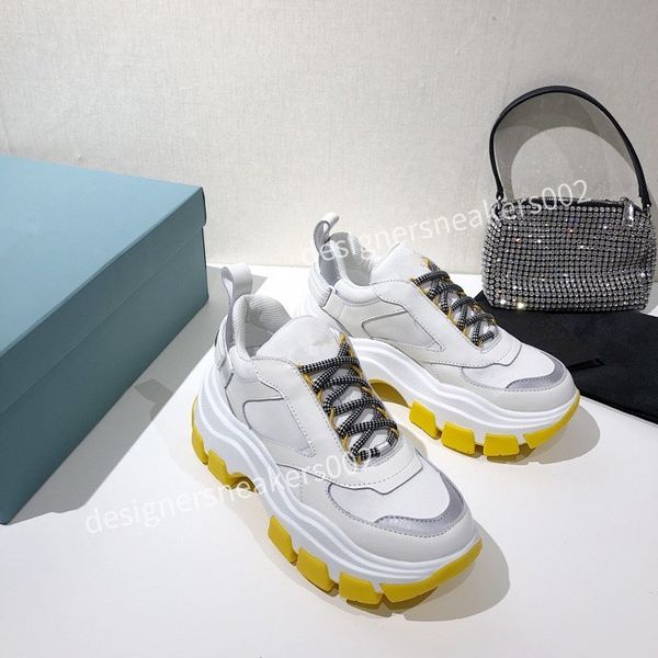 the new Man Walking Sneakers Men Women Black Red Casual Shoes Fashion Paris Sneakers rx201213
the new Man Walking Sneakers Men Women Black Red Casual Shoes Fashion Paris Sneakers rx201213