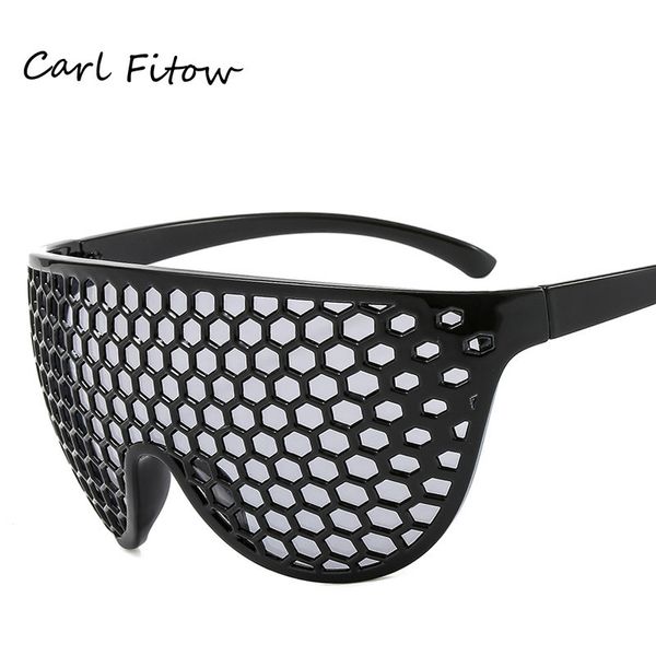 2022 new windshield mask sunglasses punk large frame conjoined honeycomb hollow trend, White;black
2022 new windshield mask sunglasses punk large frame conjoined honeycomb hollow trend, White;black