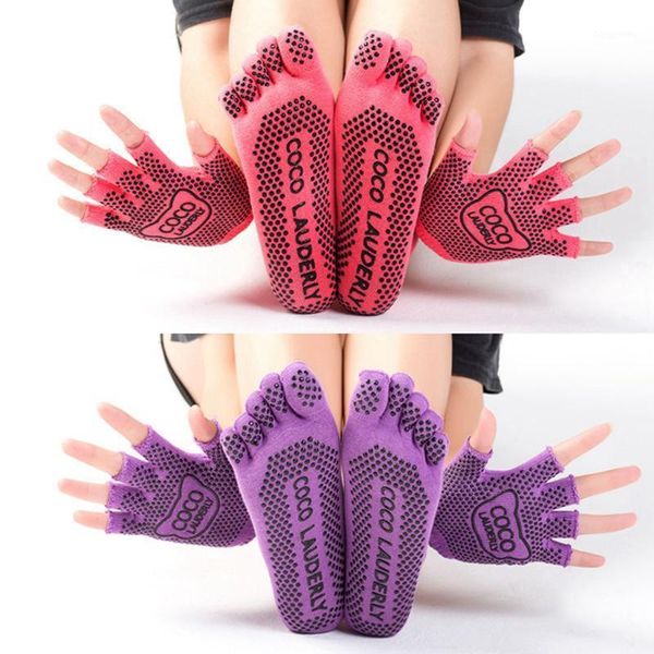 yoga non-slip gloves five finger socks set pure cotton sweat-absorbent toe socks sweat-absorbent breathable fitness suit1, Black
yoga non-slip gloves five finger socks set pure cotton sweat-absorbent toe socks sweat-absorbent breathable fitness suit1, Black