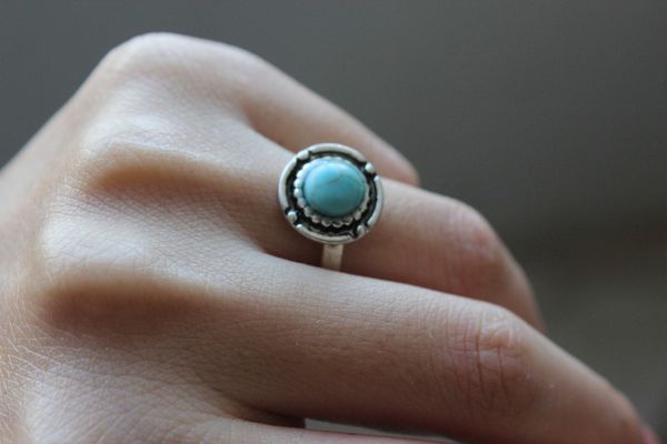 fashion antique silver plated rings, circular natural turquoise ring,chinese tibetan style suitable for men and women, Golden;silver
fashion antique silver plated rings, circular natural turquoise ring,chinese tibetan style suitable for men and women, Golden;silver