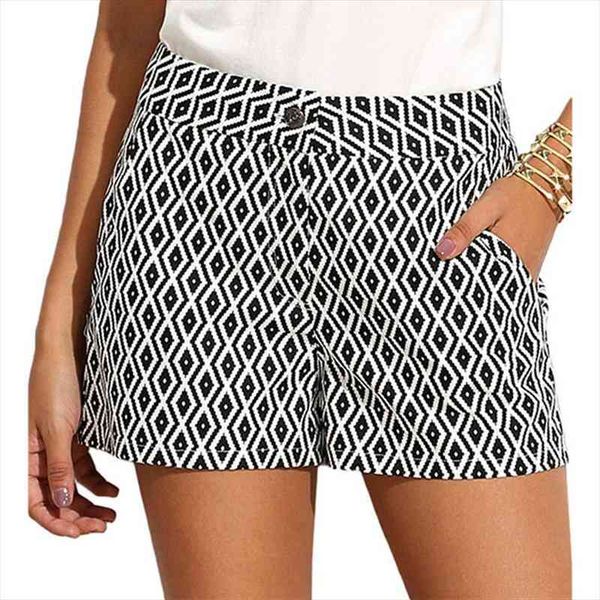 fashion woman shorts summer arrival black and white mid waist casual pocket straight shorts plaid, White;black
fashion woman shorts summer arrival black and white mid waist casual pocket straight shorts plaid, White;black