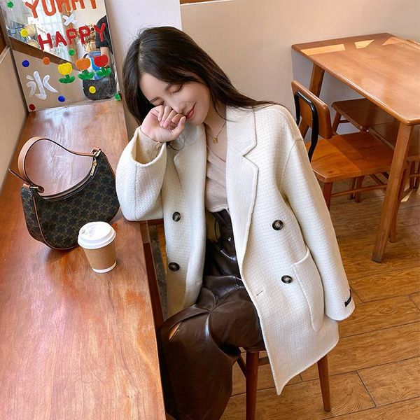 winter 2020 new slim silhouette twofold sides cashmere medium length double breasted overcoat, Black
winter 2020 new slim silhouette twofold sides cashmere medium length double breasted overcoat, Black