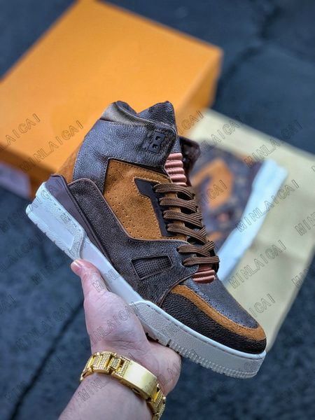 mens high-trail calfskin sneaker rubber outsole leather mans luxurys designers sneakers trainers runner leather old flower lace-up shoes, Black
mens high-trail calfskin sneaker rubber outsole leather mans luxurys designers sneakers trainers runner leather old flower lace-up shoes, Black