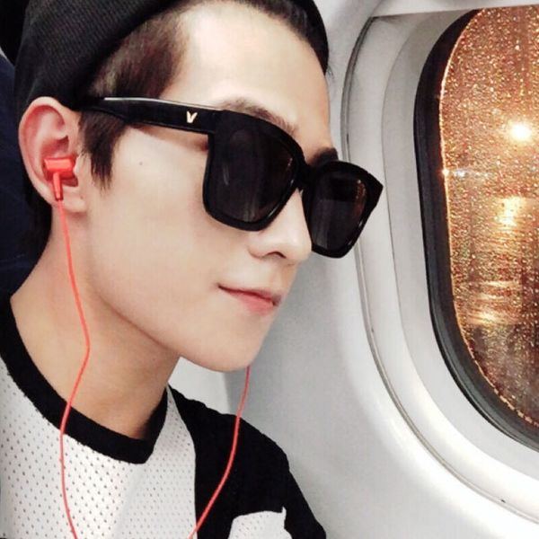 men's wave, korean version, shaking, dark glasses, long face, black frame, polarized sunglasses, square men's driving can be tikto
men's wave, korean version, shaking, dark glasses, long face, black frame, polarized sunglasses, square men's driving can be tikto