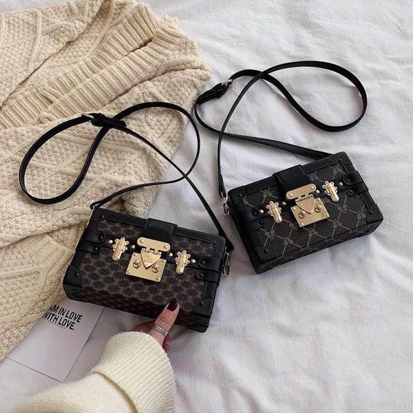 wholesale clutch box handbags for women evening bags excellent quality leather purse fashion box brick messenger lady shoulder bag
wholesale clutch box handbags for women evening bags excellent quality leather purse fashion box brick messenger lady shoulder bag