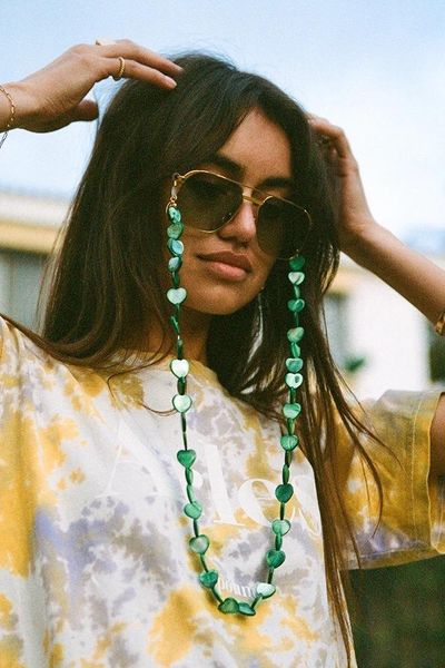 chains 1pc sunnycords famous designer green heart crystal shell eyeglasses sunglasses holder chain strap eye glasses cord accessories, Silver
chains 1pc sunnycords famous designer green heart crystal shell eyeglasses sunglasses holder chain strap eye glasses cord accessories, Silver