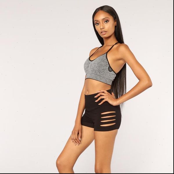 women sports shorts gym workout push up lift fitness side hole design training shorts fitness, White;black
women sports shorts gym workout push up lift fitness side hole design training shorts fitness, White;black