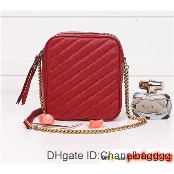 brand-new style, fabric soft cowhide, slightly with the old exquisite works, simple design, layers, double zipper
brand-new style, fabric soft cowhide, slightly with the old exquisite works, simple design, layers, double zipper