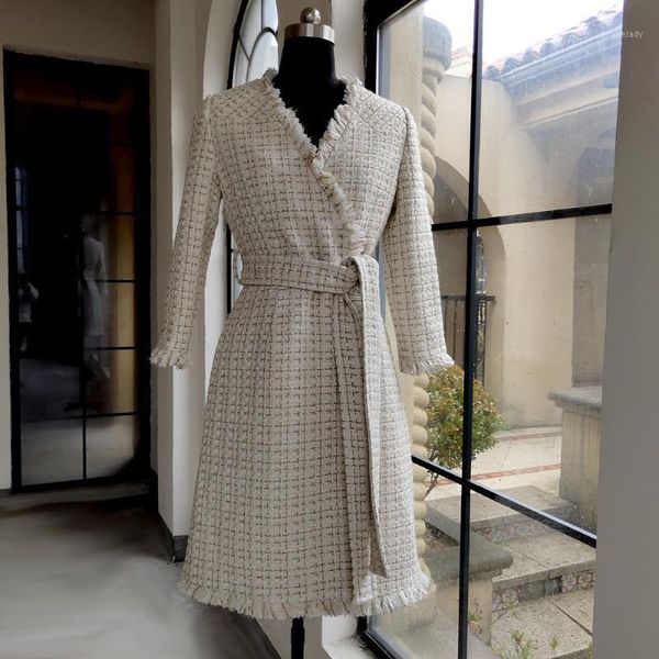 women's wool & blends france style women's elegant v-neck belt coat 2021 autumn tassels plaid tweed b1101, Black
women's wool & blends france style women's elegant v-neck belt coat 2021 autumn tassels plaid tweed b1101, Black
