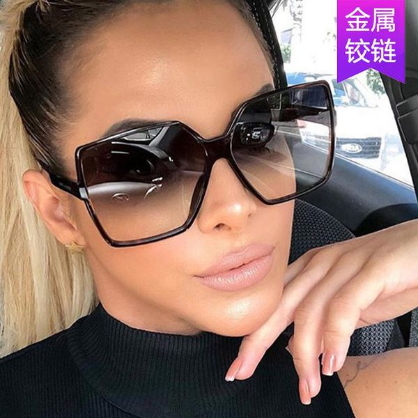 sunglasses lady 2021 new european and american sunglasses fashion box retro driver driving, White;black
sunglasses lady 2021 new european and american sunglasses fashion box retro driver driving, White;black