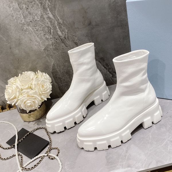 2022 runway chunky heel women ankle boots patent leather pointed designer martin boot platform heighten luxury shoes comfortable wearproof r, Black
2022 runway chunky heel women ankle boots patent leather pointed designer martin boot platform heighten luxury shoes comfortable wearproof r, Black