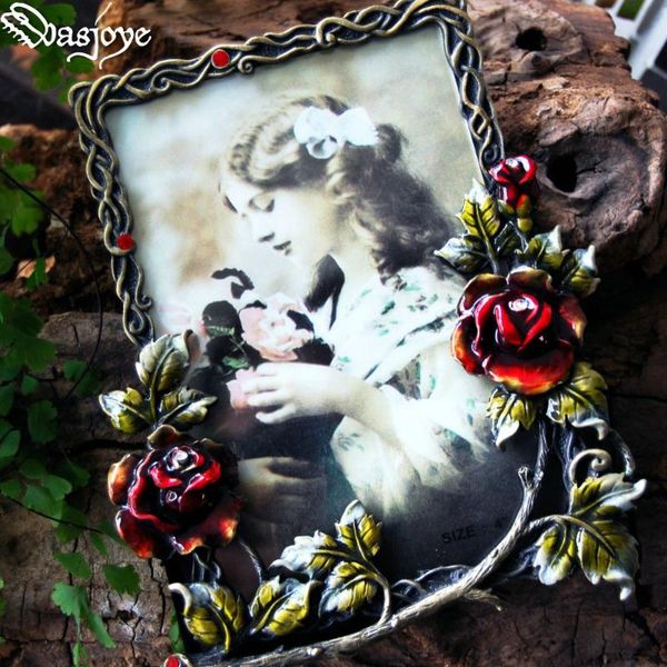 frames vintage true love rose metal po frame classical european baroque creativity creative design bed decoration wedding gift
frames vintage true love rose metal po frame classical european baroque creativity creative design bed decoration wedding gift
