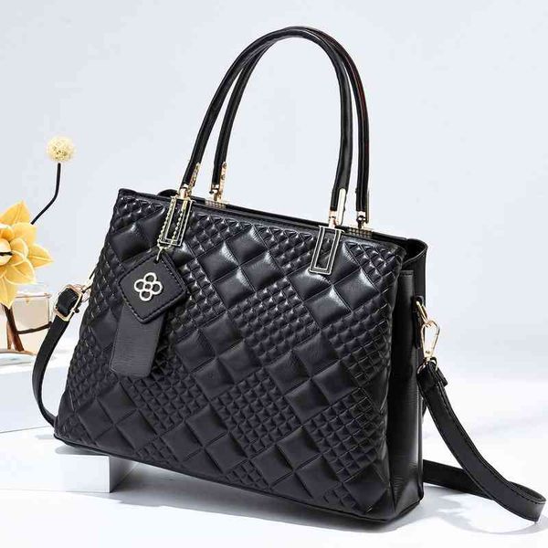 middle aged women's bag mother's fashion single shoulder messenger hand bags new women's
middle aged women's bag mother's fashion single shoulder messenger hand bags new women's