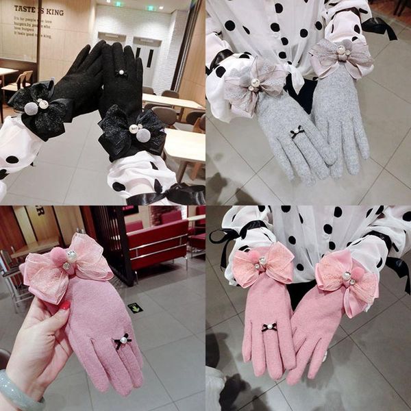 five fingers gloves 2021 fashion women winter luxury pearl decoration bow cashmere thickened ladies outdoor jewelry, Blue;gray
five fingers gloves 2021 fashion women winter luxury pearl decoration bow cashmere thickened ladies outdoor jewelry, Blue;gray