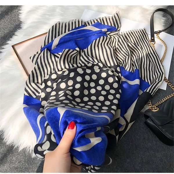 2020 New style Spring and summer Fashion headcloth women Dot Print cotton scarf ladies Popular beach Big shawl, Blue;gray
2020 New style Spring and summer Fashion headcloth women Dot Print cotton scarf ladies Popular beach Big shawl, Blue;gray