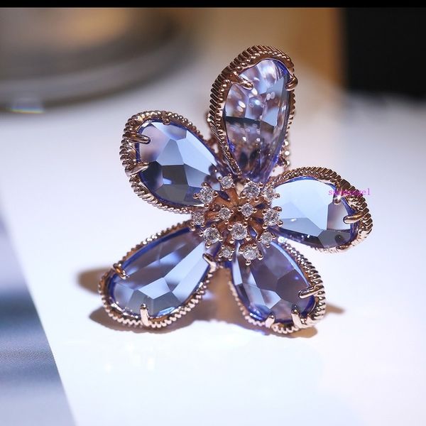 european and american luxury women's flower ring real gold color preserving exaggerated french celebrity ring, Golden;silver
european and american luxury women's flower ring real gold color preserving exaggerated french celebrity ring, Golden;silver