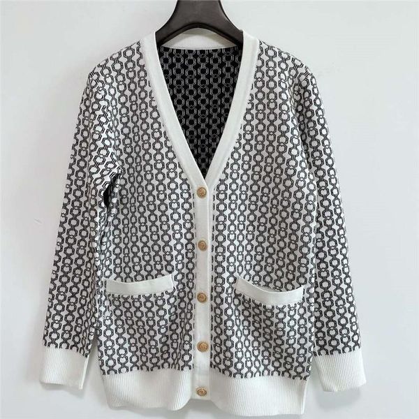 new style women's sweater knit cardigan sweatshirt, fashionable girl leisure warm button v-neck pocket print button female design cloth, White;black
new style women's sweater knit cardigan sweatshirt, fashionable girl leisure warm button v-neck pocket print button female design cloth, White;black