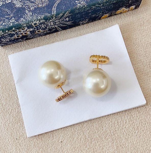 pearl earrings simple trend earrings forwoman brass material 925 silver needle earrings supply wholesale fashion jewelry
pearl earrings simple trend earrings forwoman brass material 925 silver needle earrings supply wholesale fashion jewelry