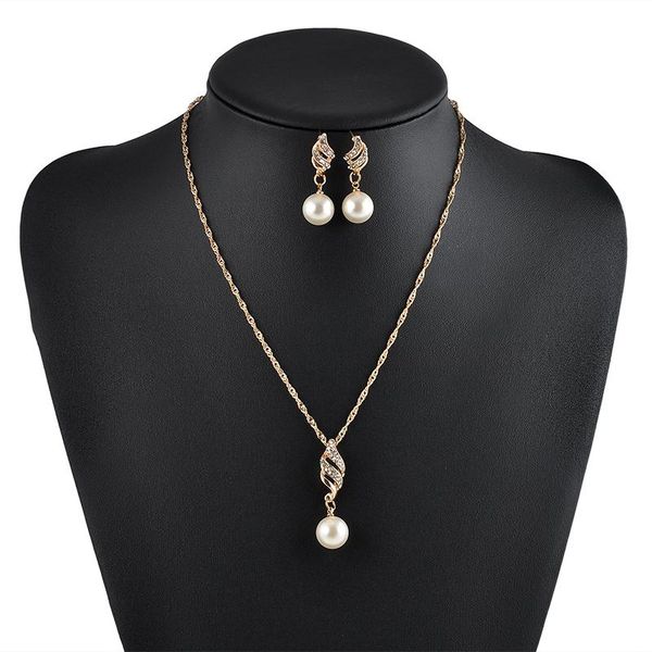 fashion elegant women spiral pearl pendant chain pearl necklaces + earring jewelry set, Silver
fashion elegant women spiral pearl pendant chain pearl necklaces + earring jewelry set, Silver