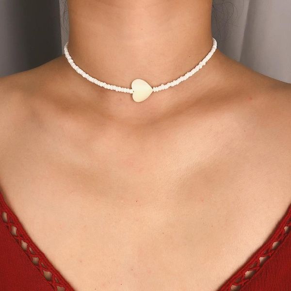 chokers white beads choker necklaces for women scallop heart 2021 fashion jewelry short necklace clavicle chain style girls gift, Golden;silver
chokers white beads choker necklaces for women scallop heart 2021 fashion jewelry short necklace clavicle chain style girls gift, Golden;silver