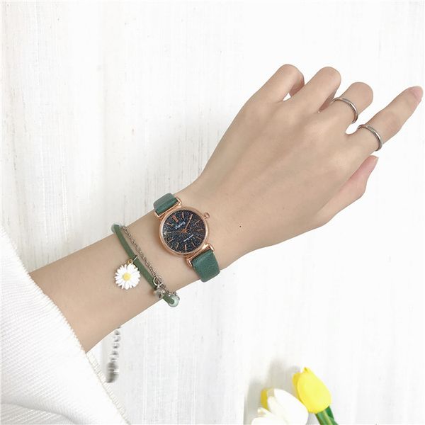 small fragrance star chain watch bracelet women watch simple big temperament fashion retro waterproof light luxury small brand, Slivery;brown
small fragrance star chain watch bracelet women watch simple big temperament fashion retro waterproof light luxury small brand, Slivery;brown