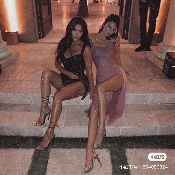 europe and the united states 2020 summer new leather rivets metal beads pointed high heel thin with baotou word strap sandals#3784344, Black
europe and the united states 2020 summer new leather rivets metal beads pointed high heel thin with baotou word strap sandals#3784344, Black