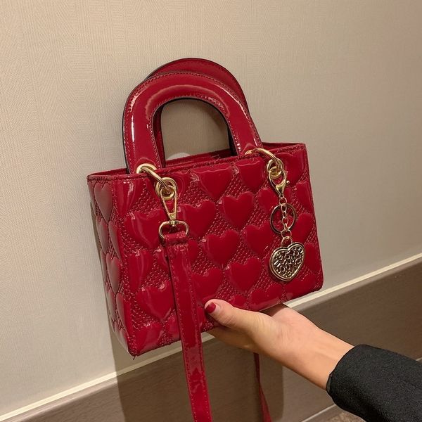 new red bag fashion handbag luxury designers handbags hand wedding party lingge bags purse evening women clutches casual
new red bag fashion handbag luxury designers handbags hand wedding party lingge bags purse evening women clutches casual