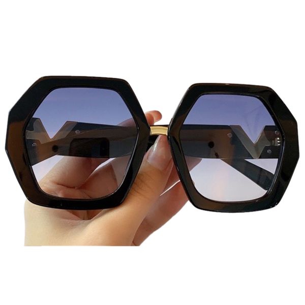 round mark mirror designer sunglasses for female sun gaffes hombre 1z45, White;black
round mark mirror designer sunglasses for female sun gaffes hombre 1z45, White;black