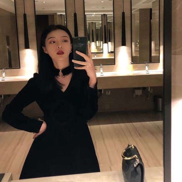 autumn and winter minority fragrance hepburn little black annual meeting french velvet dress, Black;gray
autumn and winter minority fragrance hepburn little black annual meeting french velvet dress, Black;gray